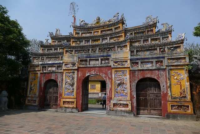 Travel to Vietnam Hue monuments